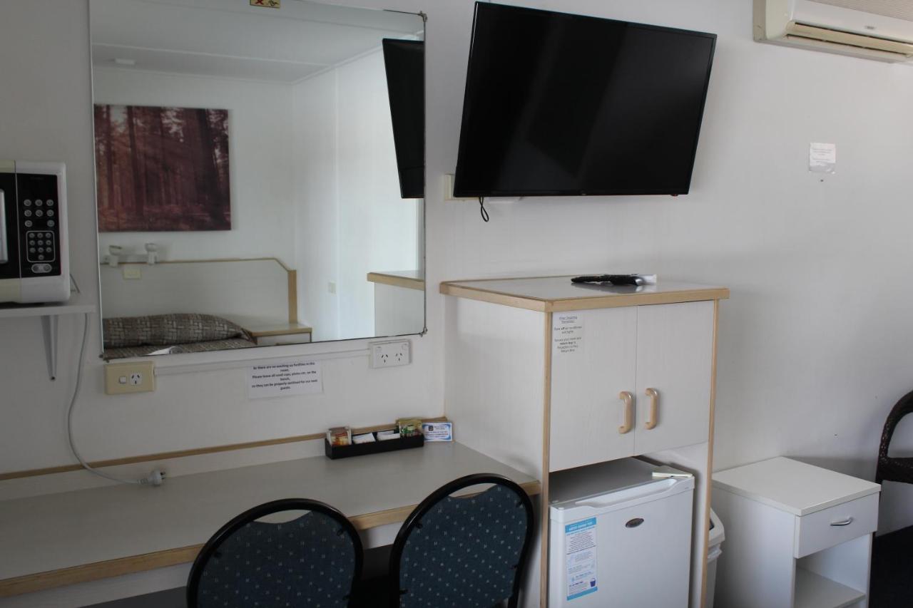 Tally Ho Motor Inn Тентерфилд Экстерьер фото