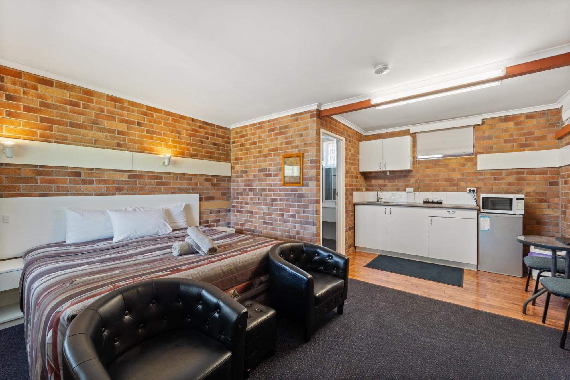 Tally Ho Motor Inn Тентерфилд Экстерьер фото