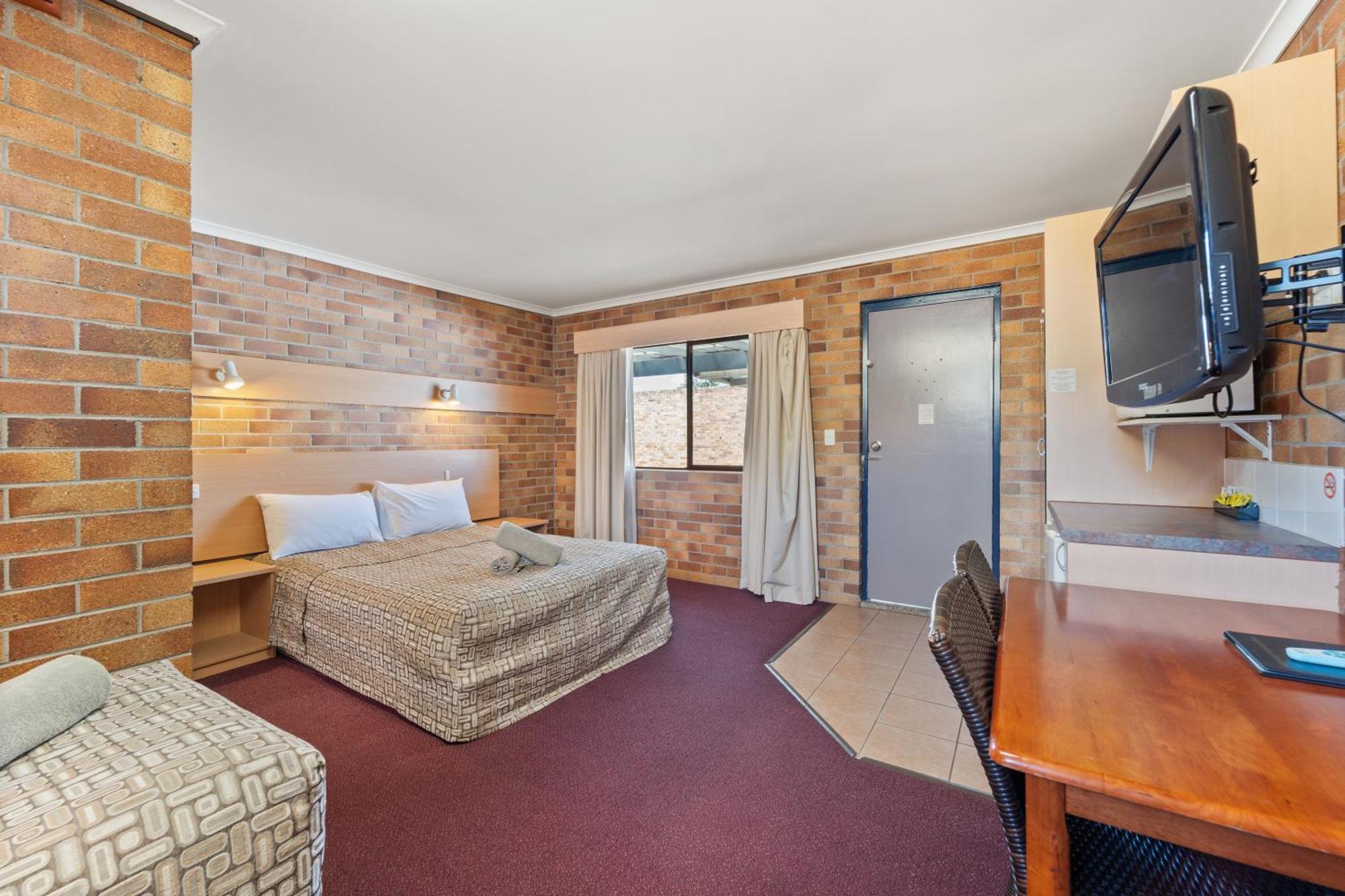 Tally Ho Motor Inn Тентерфилд Экстерьер фото
