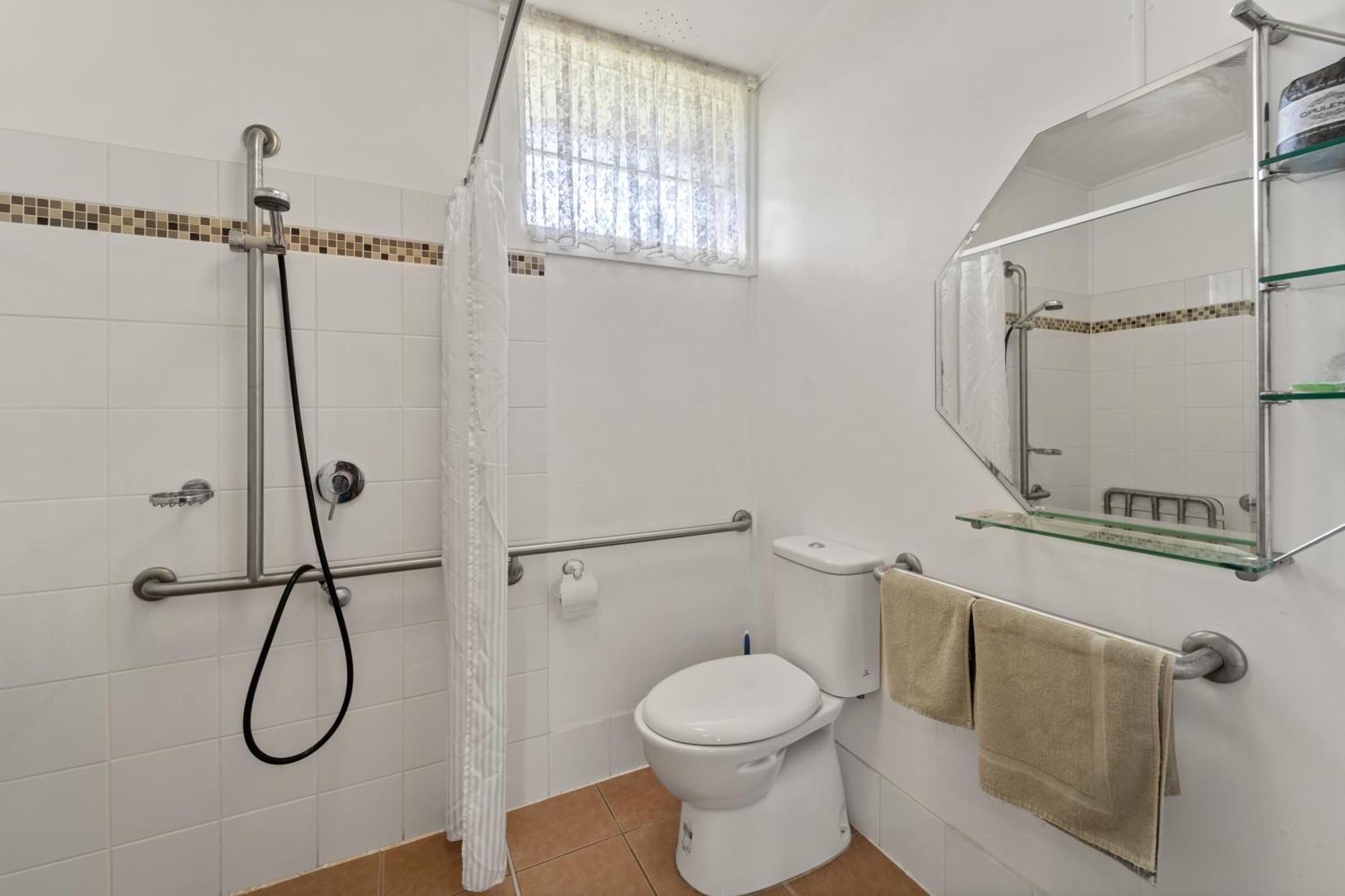 Tally Ho Motor Inn Тентерфилд Экстерьер фото