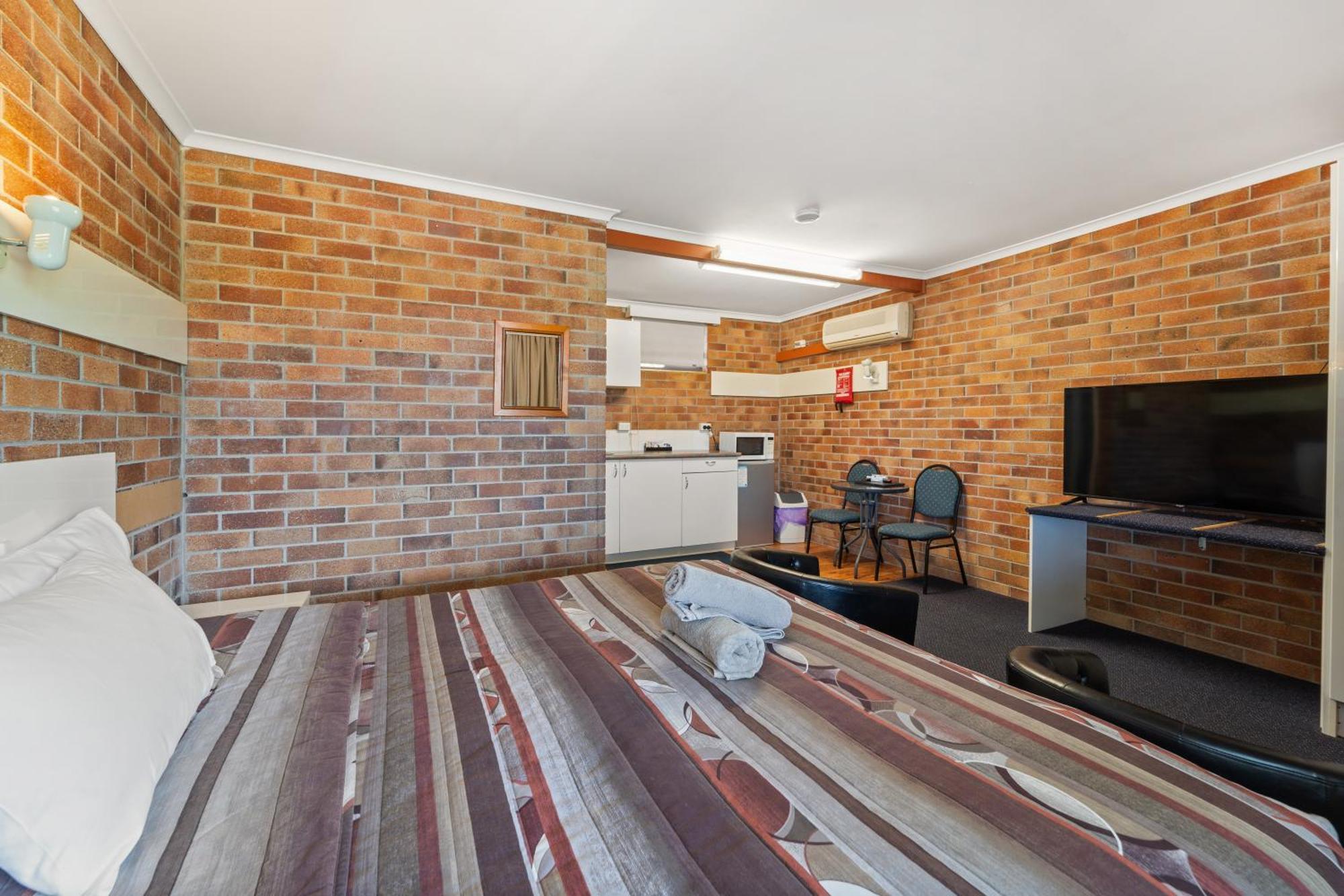 Tally Ho Motor Inn Тентерфилд Экстерьер фото