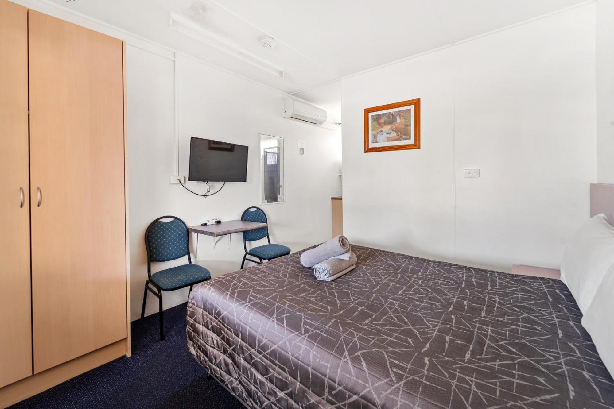 Tally Ho Motor Inn Тентерфилд Экстерьер фото