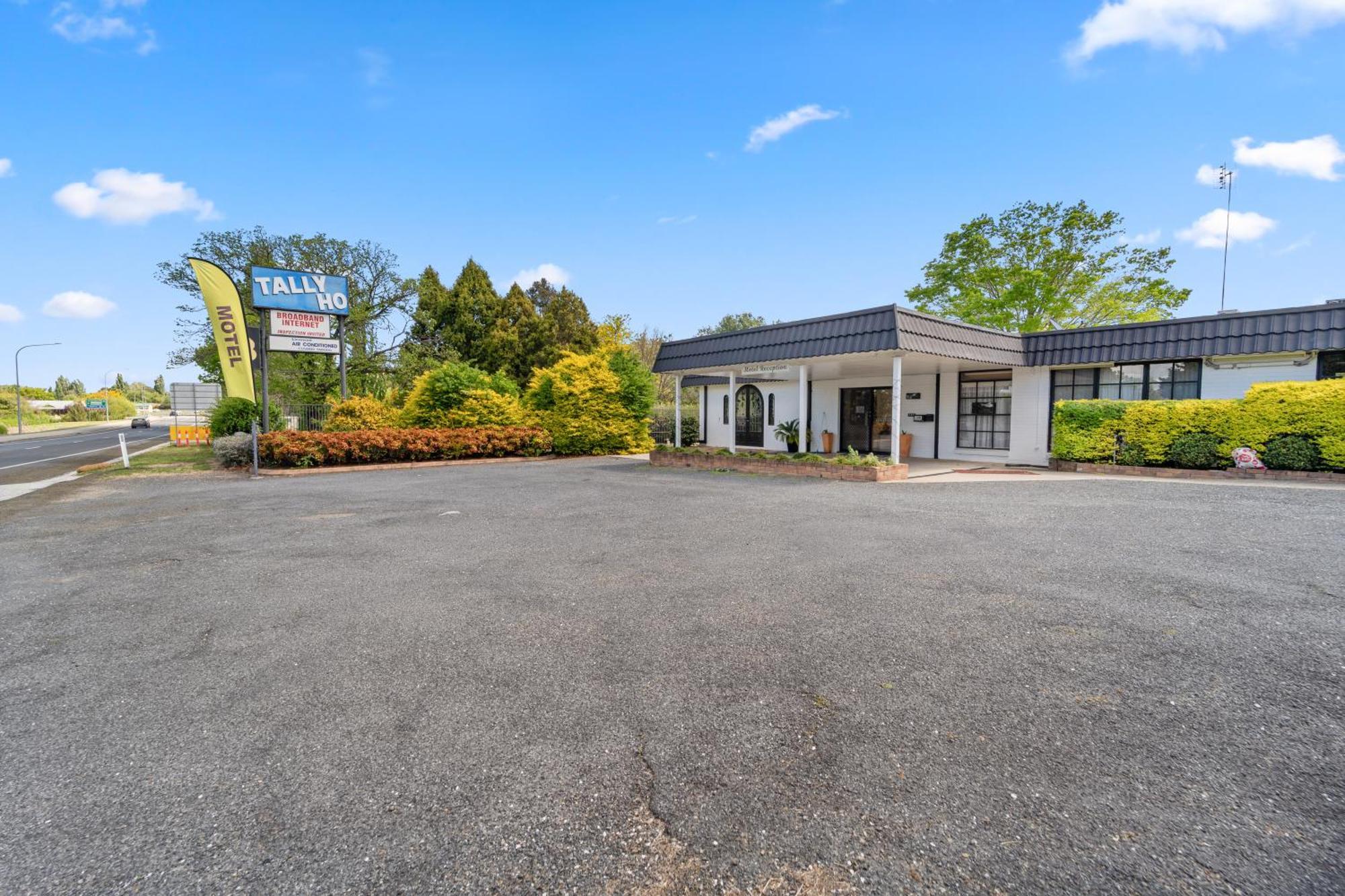 Tally Ho Motor Inn Тентерфилд Экстерьер фото