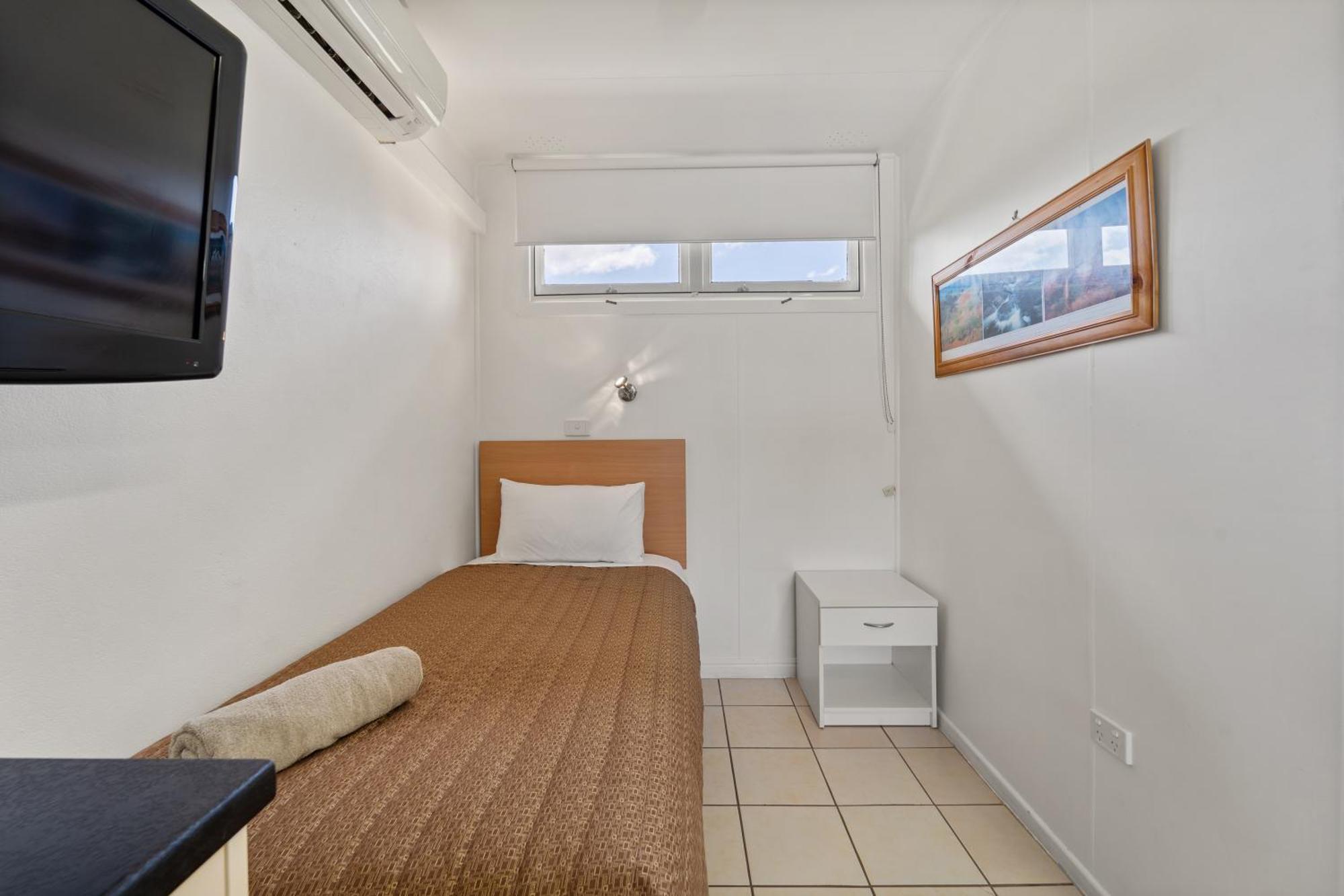 Tally Ho Motor Inn Тентерфилд Экстерьер фото