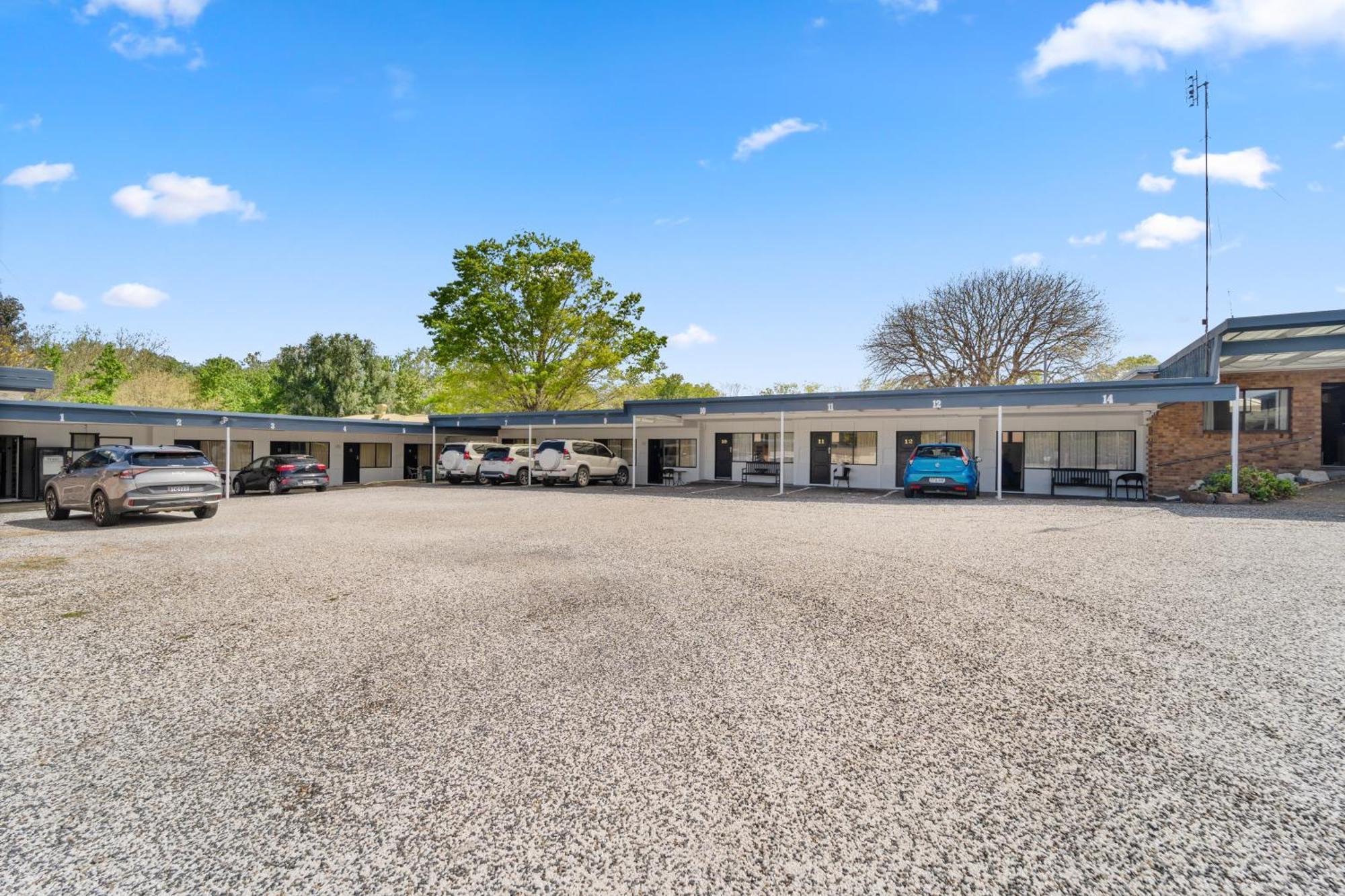 Tally Ho Motor Inn Тентерфилд Экстерьер фото